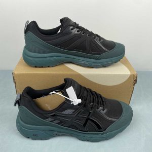 Asics GEL-VENTURE 6 negra con suela verde pantano