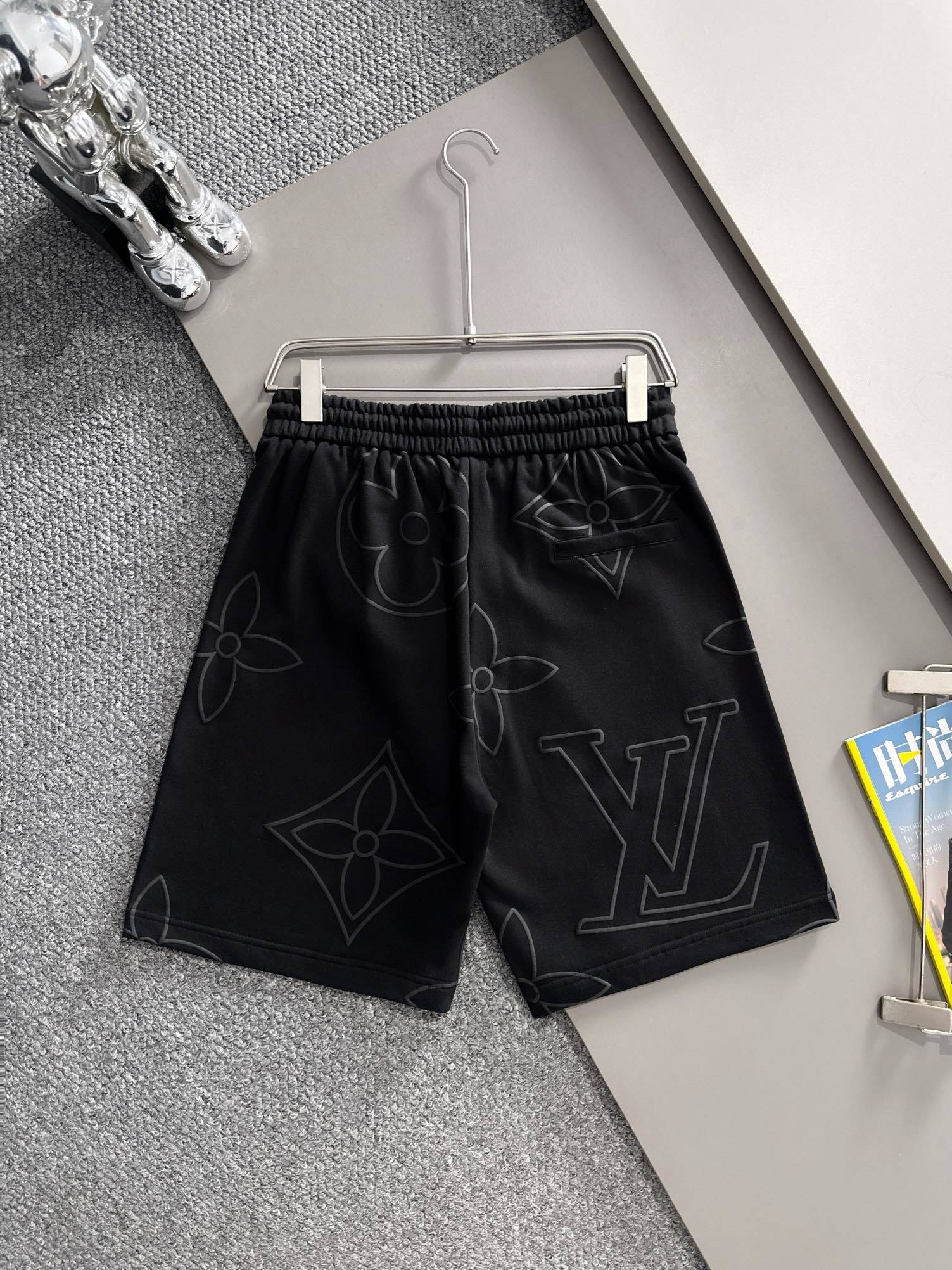 Pantalón corto Louis Vuitton Big Logos - Imagen 3