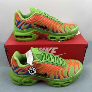 Nike Air Max Plus TN SUPREME green