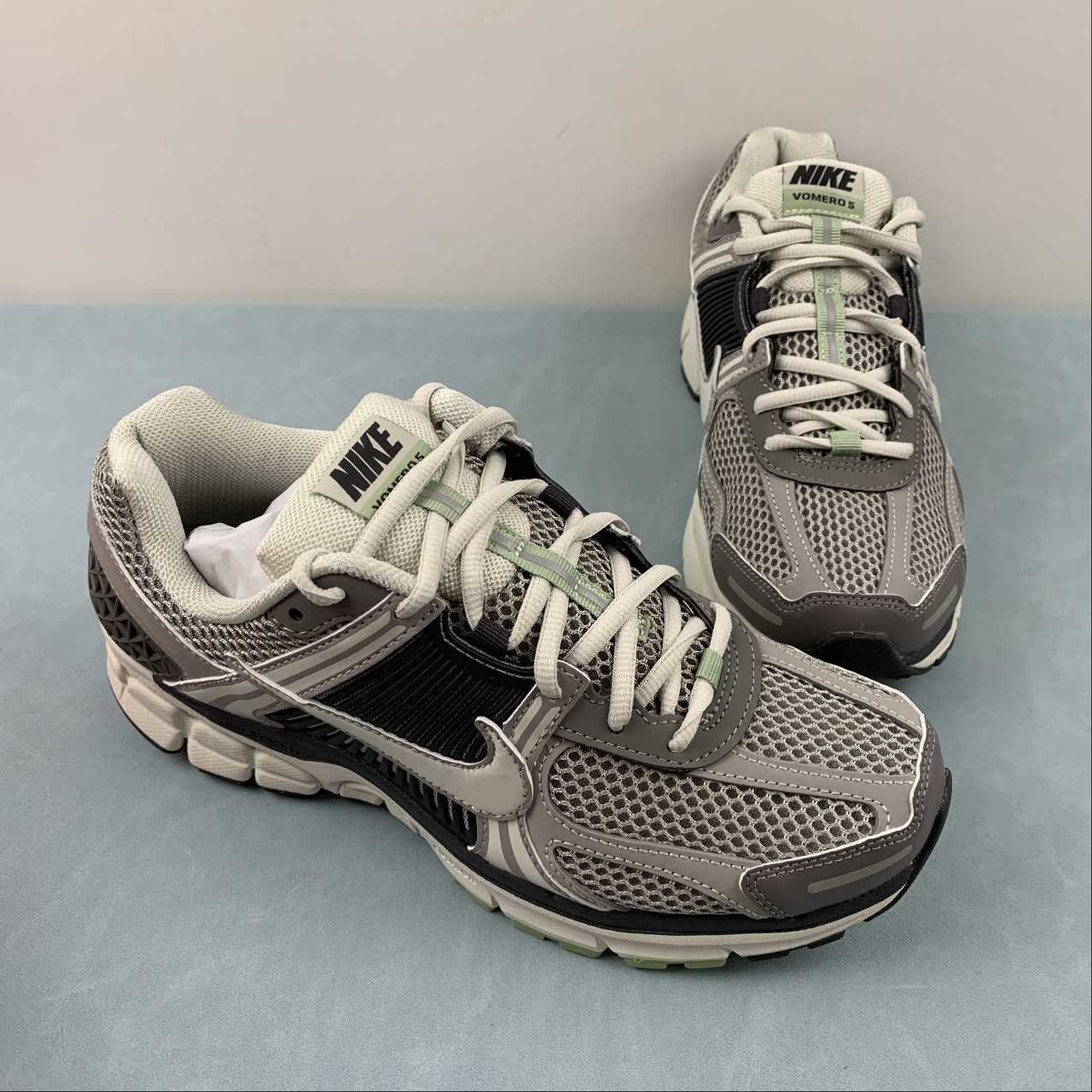 Nike Zoom Vomero 5 grey - Imagen 3