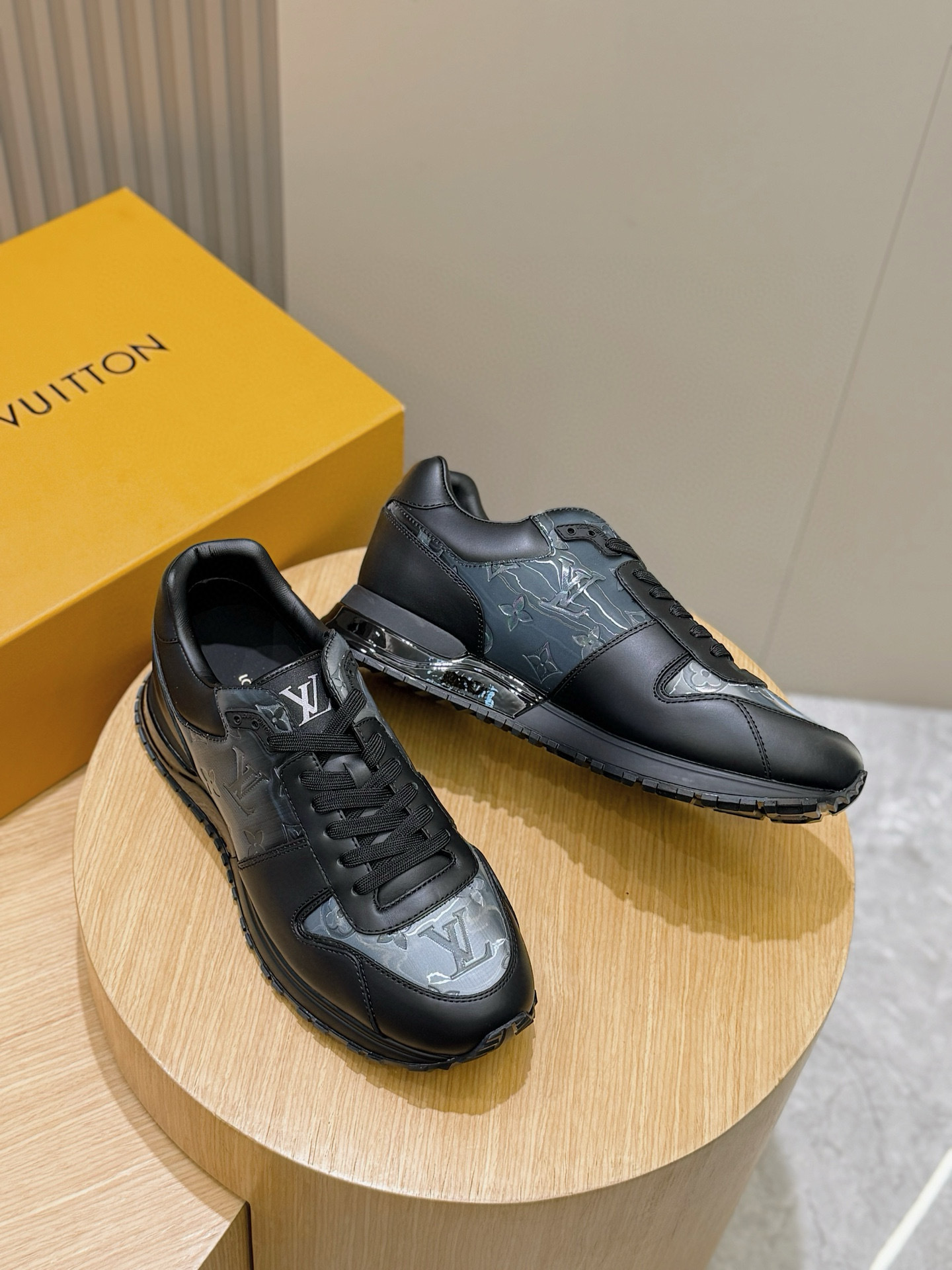 Zapatillas Louis Vuitton Run Away G5