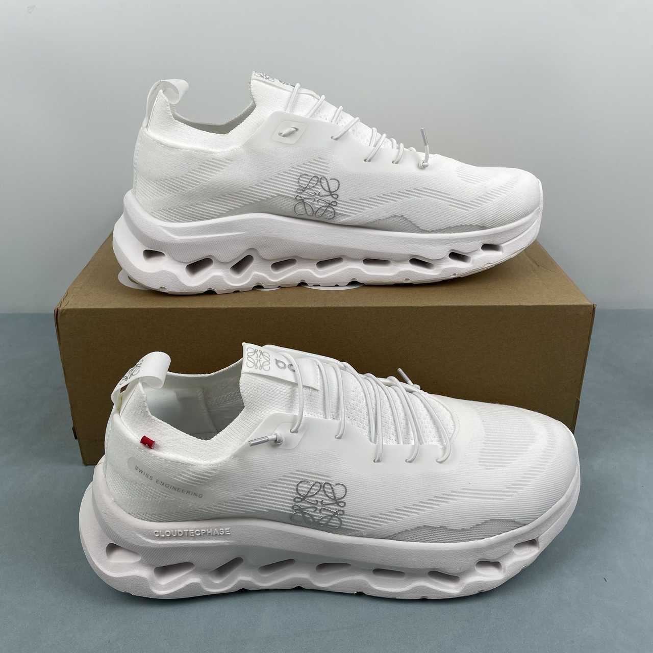 On x Loewe Cloudtilt triple white