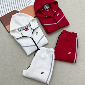 Chándal Nike Tech Fleece reflectante