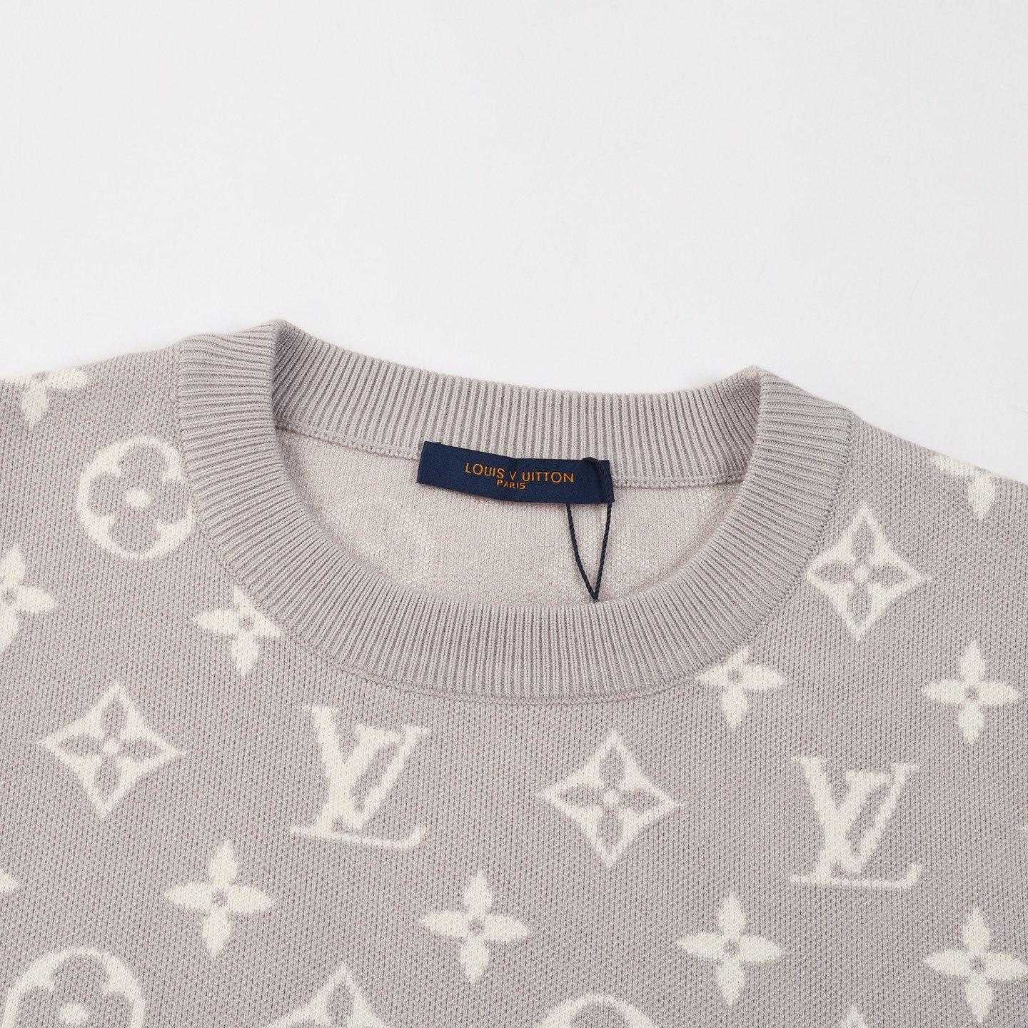 Suéter Louis Vuitton gris - Imagen 8