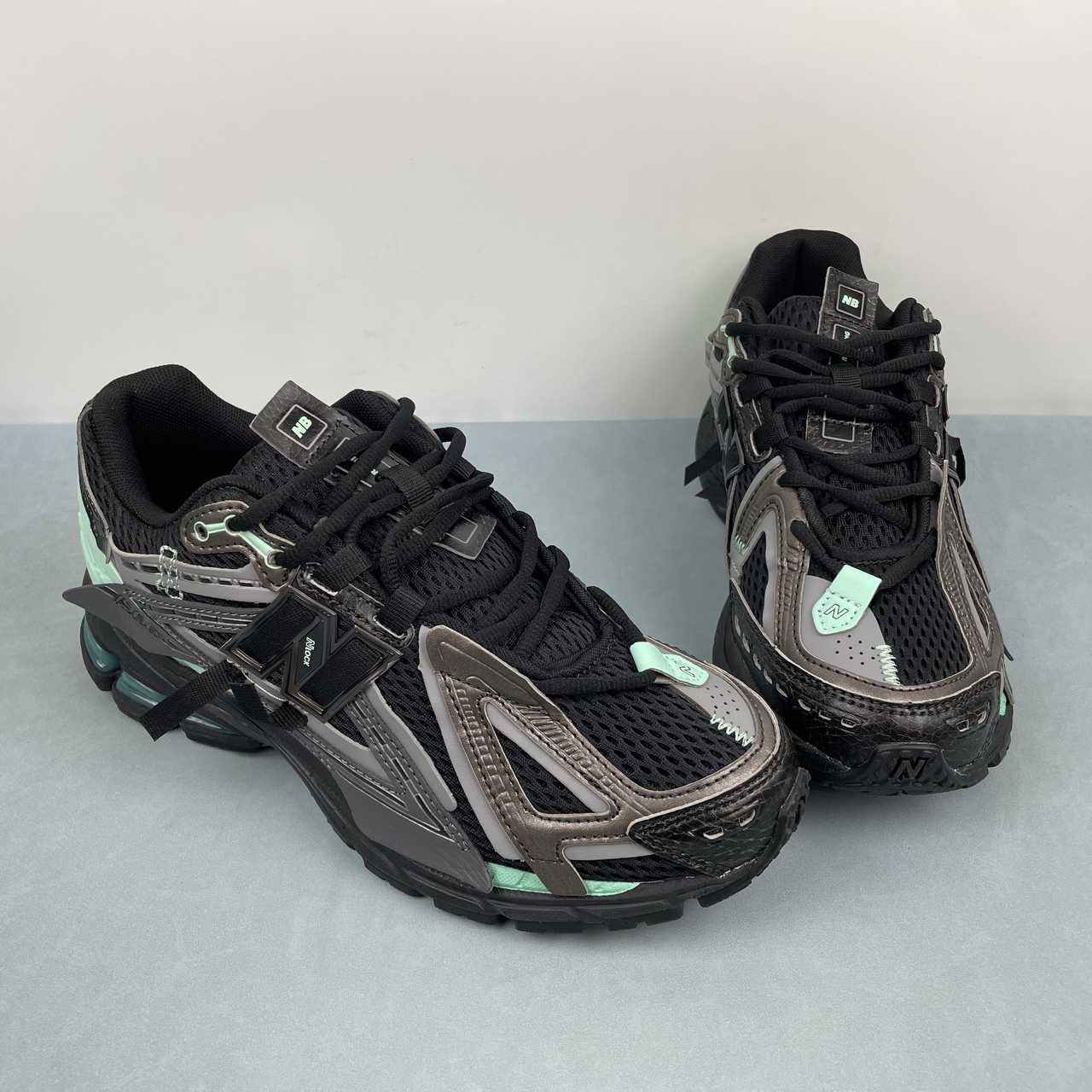 New balance 1906 Midnight Black - Imagen 2
