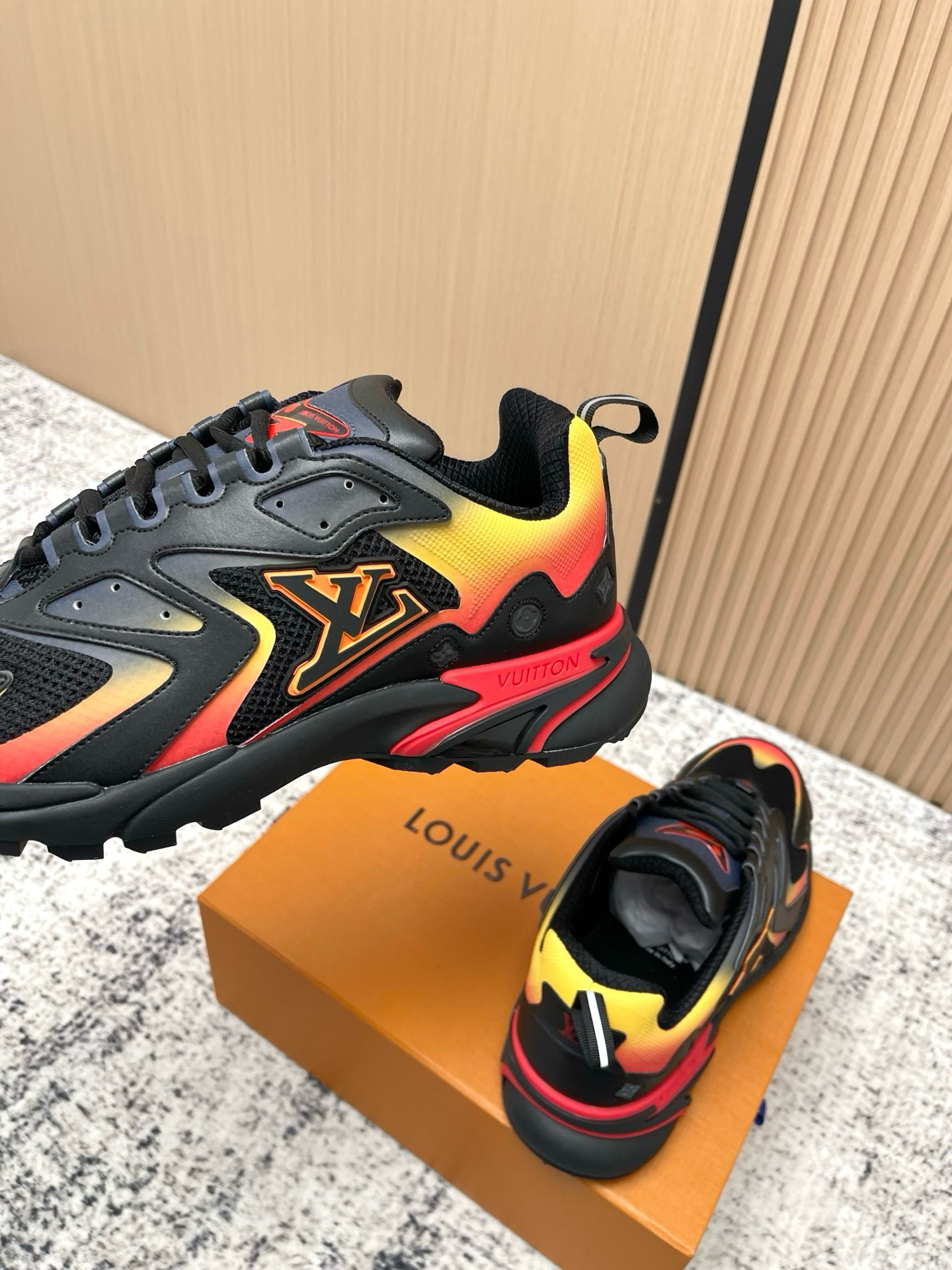 Louis Vuitton Tatic G5 Inferno - Imagen 7