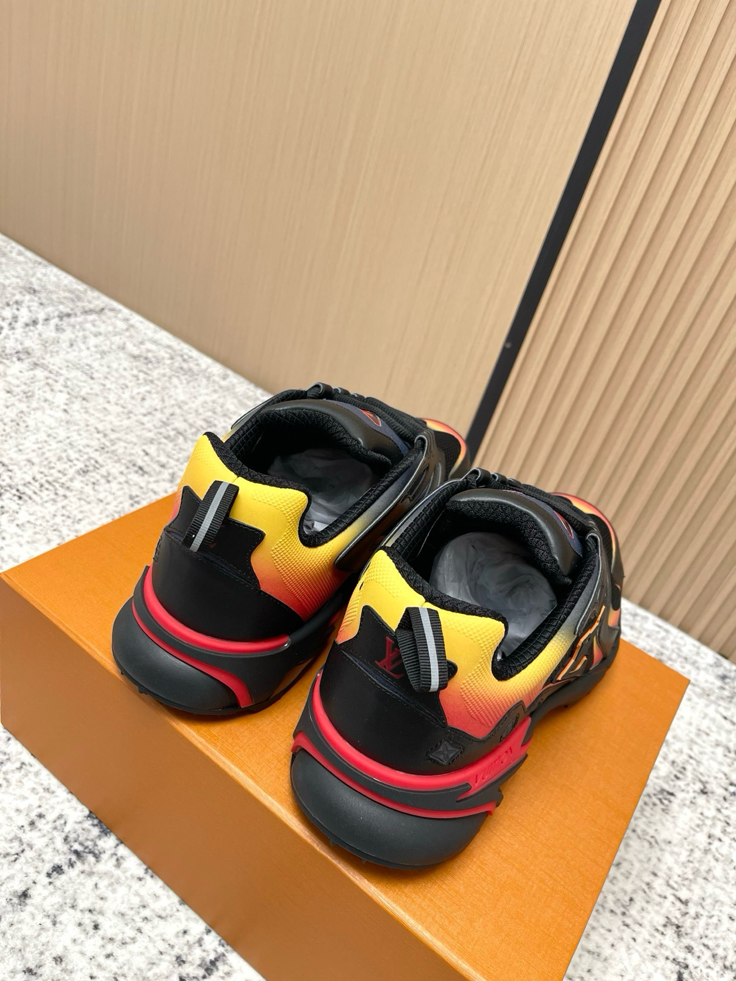 Louis Vuitton Tatic G5 Inferno - Imagen 3