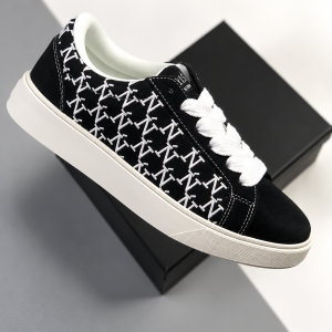 NUMERIS N black white